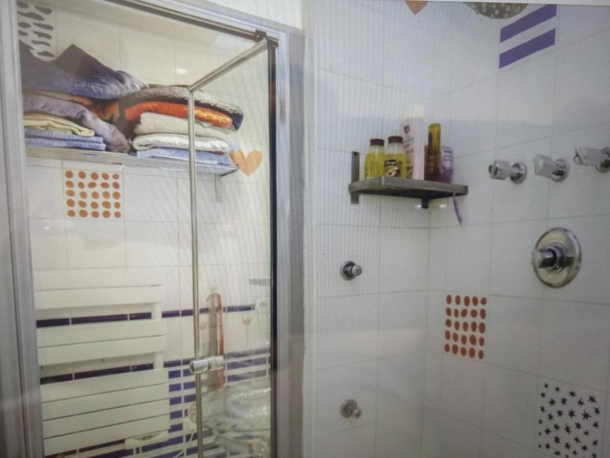 Cosy Rare 2 Bedroom Apartment Around A Private Garden 뇌이이쉬르세느 외부 사진