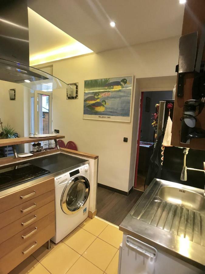 Cosy Rare 2 Bedroom Apartment Around A Private Garden 뇌이이쉬르세느 외부 사진